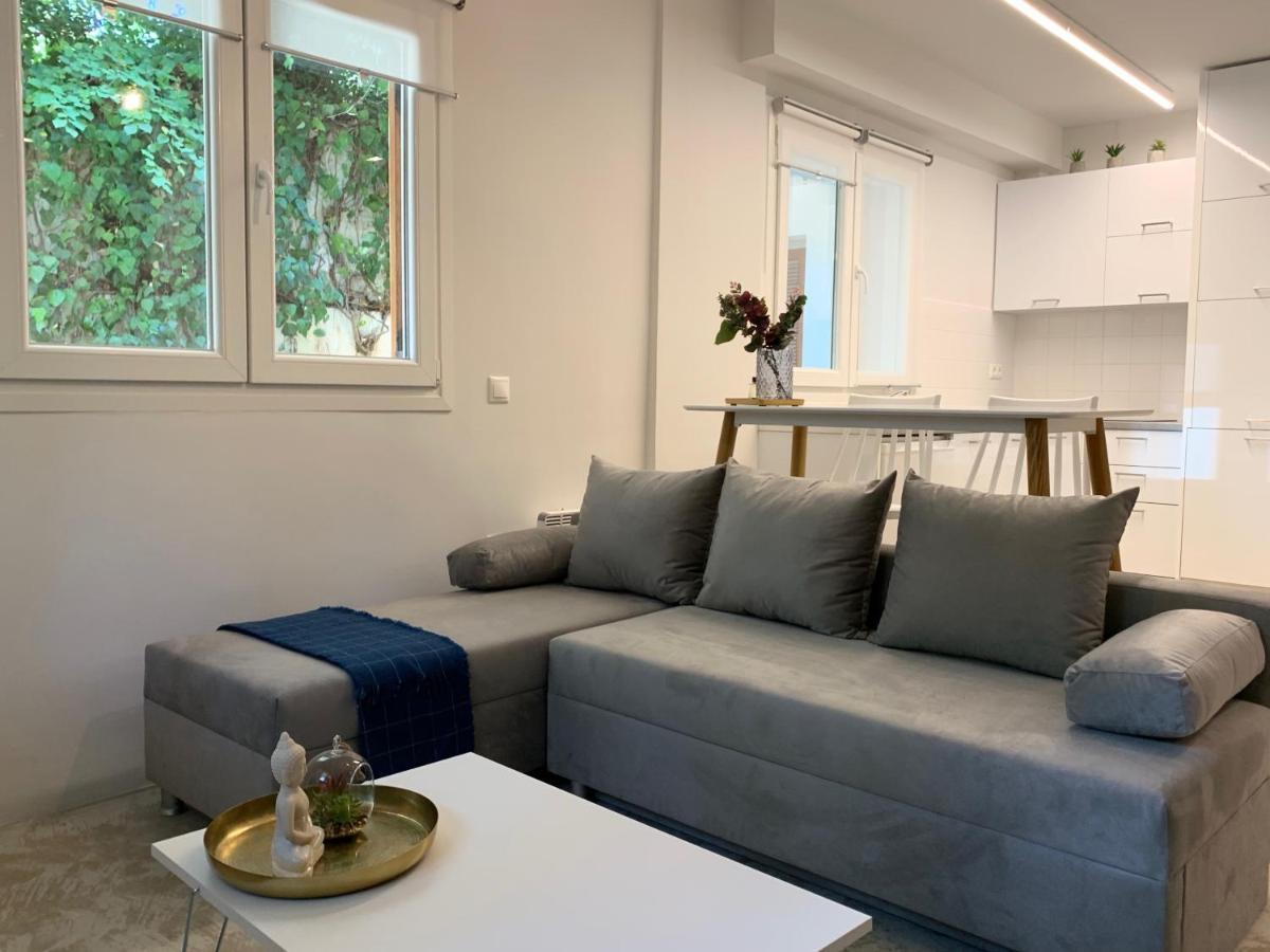 Renovated Apartment In Kifissia Center Near Metro G25 Атина Екстериор снимка